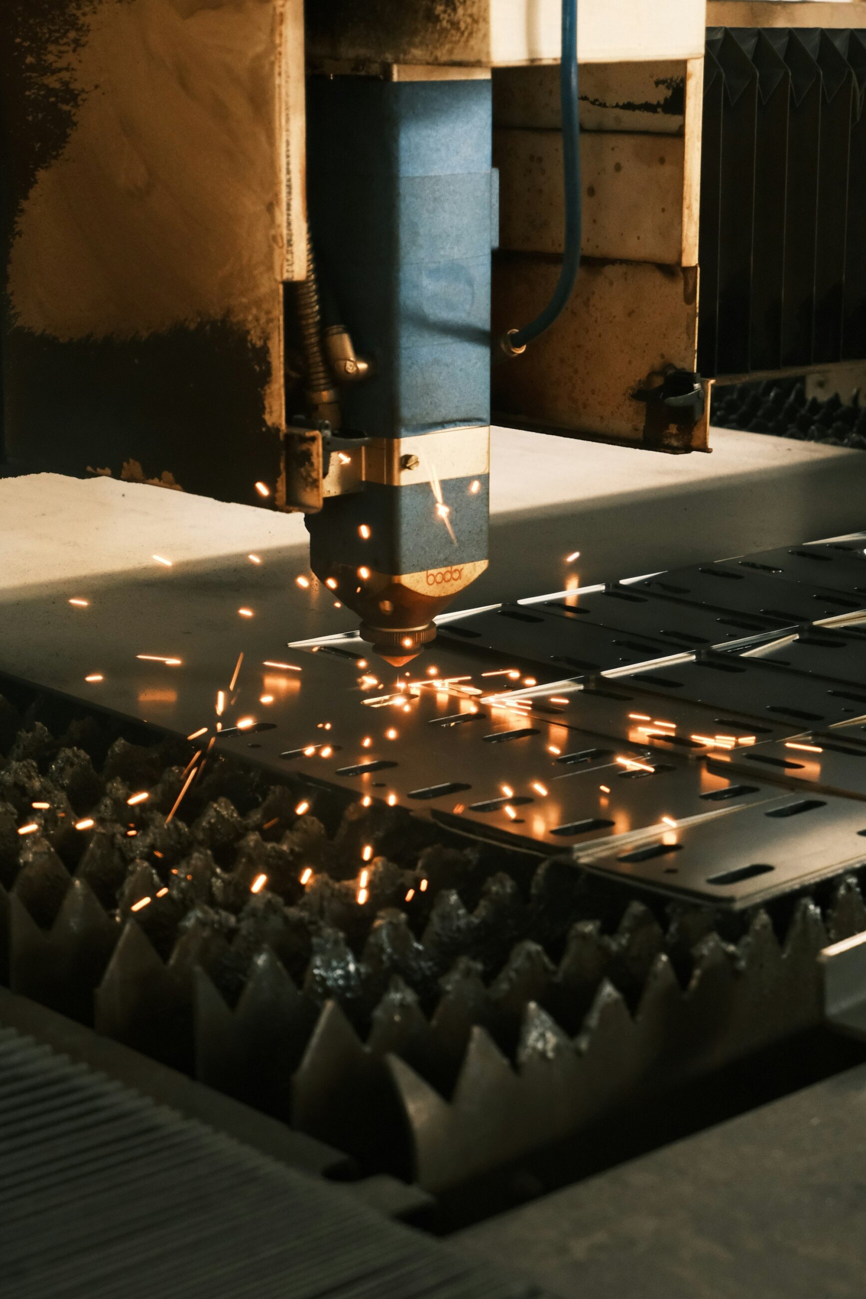 CNC plasma cutting carbon steel plate